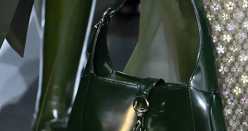 The Ultimate Guide to Must-Have Shoulder Bags for This Year