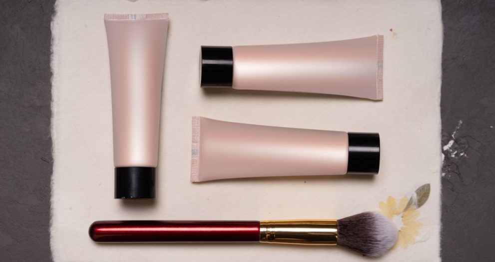 Beginner’s Guide to Building an Easy, Effective Skincare Routine (No Overwhelm!)