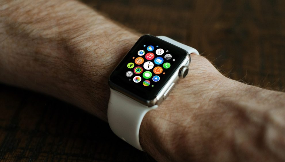 How to Use Wearable Tech to Enhance Your Everyday Style (And the Why Behind It)
