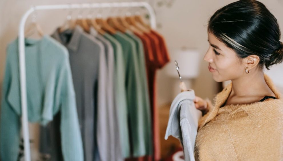 How Wardrobe Choices Can Help the Planet: Beginner Tips for Sustainable Fashion
