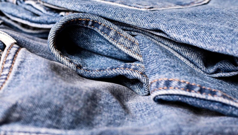 10 Small Sustainable Fashion Habits That Make a Big Difference