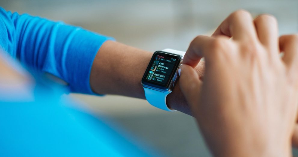 How to Use Wearable Tech for Smarter Fitness & Fashion: A Beginner’s Guide to Stylish Tracking