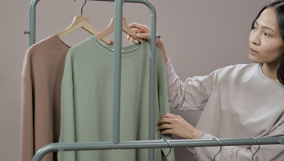 How to Make Your Fashion Habits More Sustainable with Everyday Tech