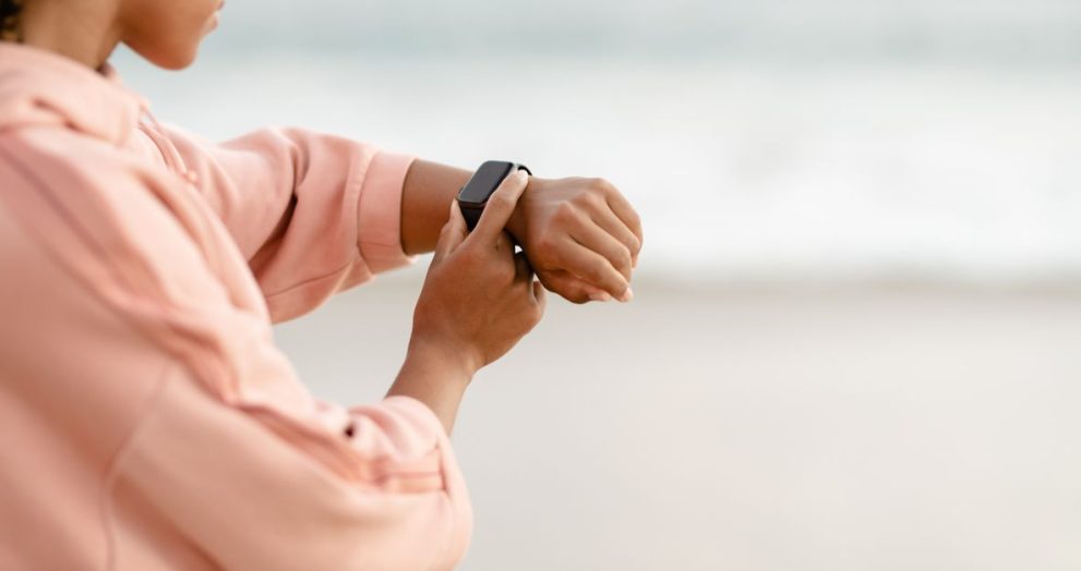 The Beginner’s Guide to Using Fashion Wearables for a Smarter Wardrobe
