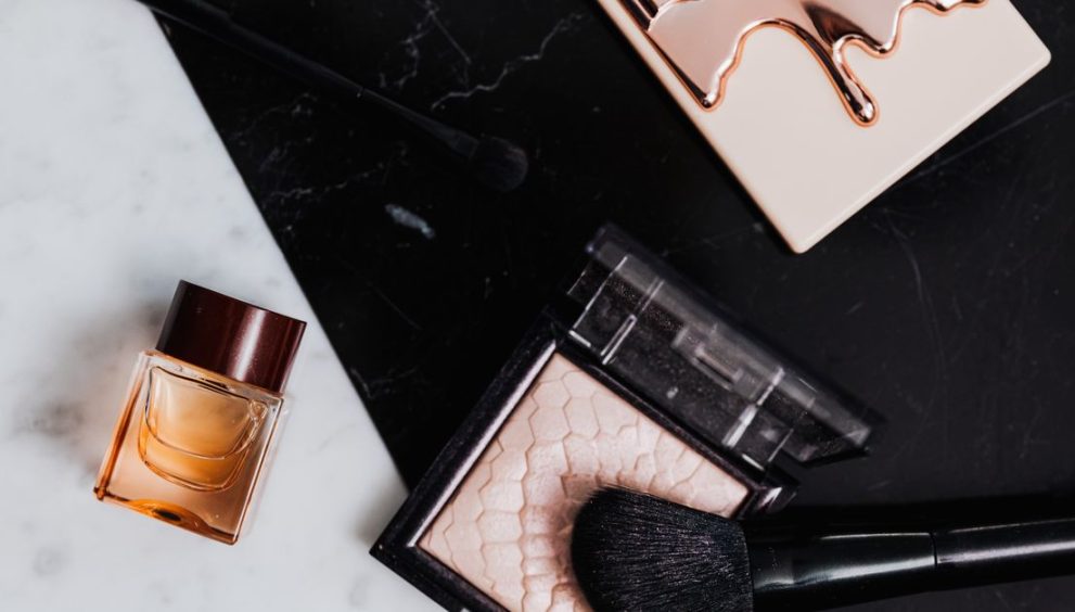 Beginner’s Guide to Building a Simple Skincare Routine (That Actually Works)