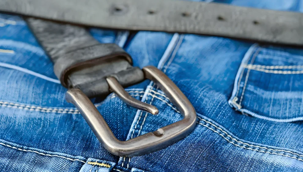 How to Keep Clothes Out of Landfills: A Practical Guide to a Lower-Waste Wardrobe
