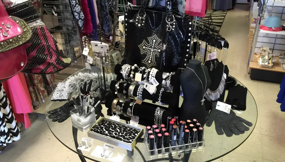 How to Use Fashion Coupons and Promo Codes Without Overspending